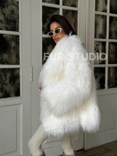 Шуба из меха ламы PREMIUM COLLECTION, английский воротник - фото 7