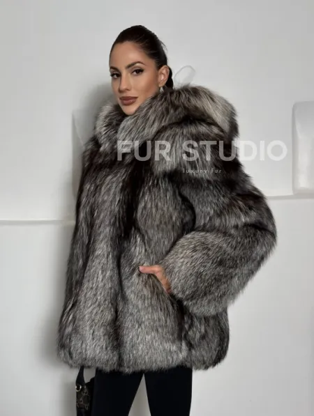 Полушубок из чернобурки с капюшоном цельные пластины - фото 5