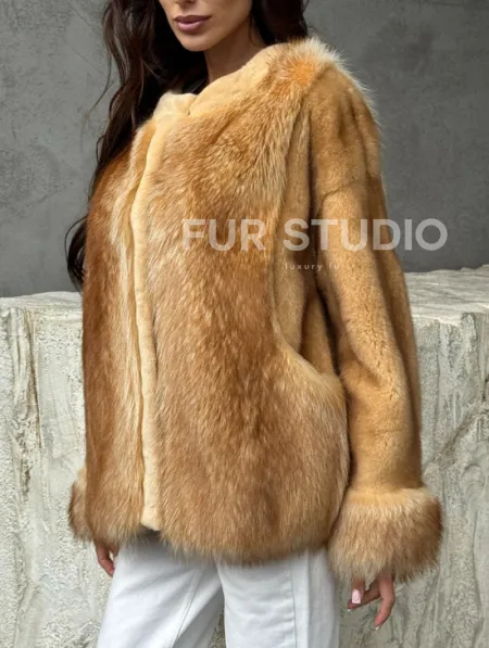 Норковый жакет с отделкой из меха енота - фото 2