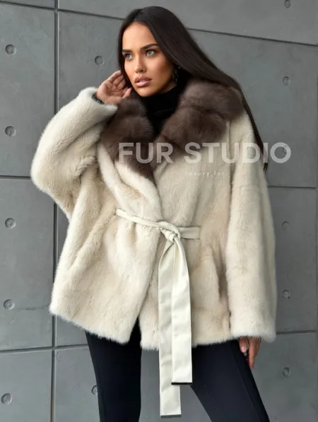 Светлая норковая шуба oversize - воротник куница - фото 5