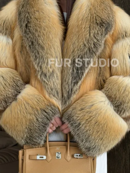 Полушубок-кроп с шалевым воротником из лисы - фото 1