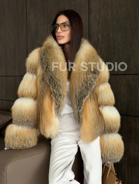 Полушубок-кроп с шалевым воротником из лисы - фото 4