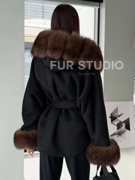 Пальто с капюшоном из финского песца - фото 4