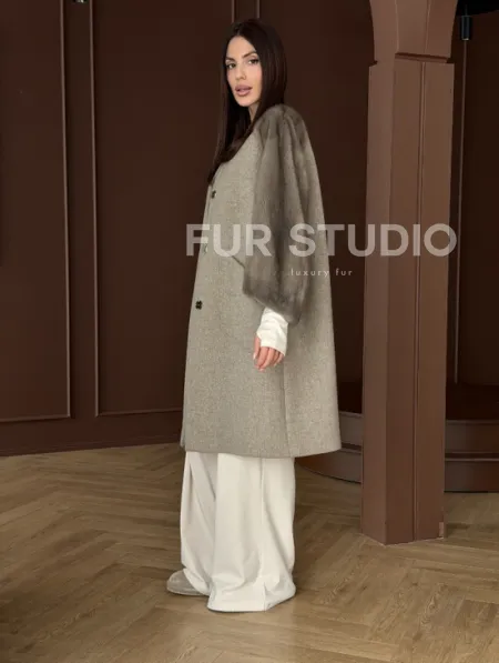 Женское пальто с меховыми рукавами из норки - фото 8