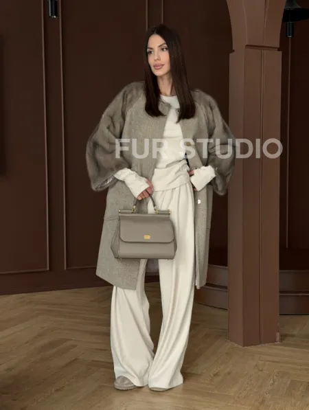 Женское пальто с меховыми рукавами из норки - фото 12