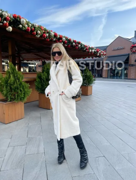 Экошуба в белом цвете с английским воротником - фото 9