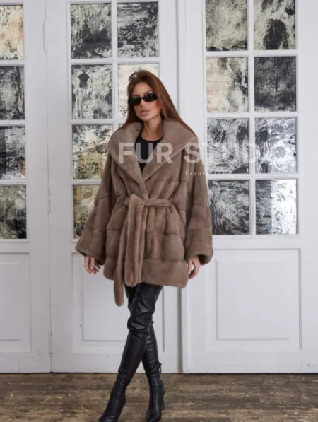 Палевая летучая мышь мех норка с капюшоном - NAFA MILK - фото 4