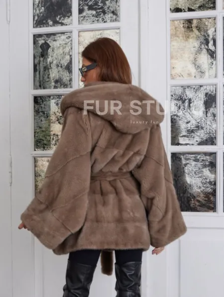 Палевая летучая мышь мех норка с капюшоном - NAFA MILK - фото 3