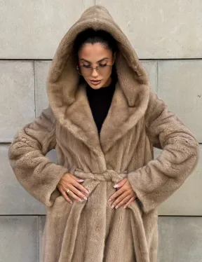 Шуба из скандинавской норки с капюшоном, цельный мех - фото 4