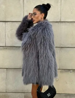 Шуба из меха енота на вязанной основе - фото 11