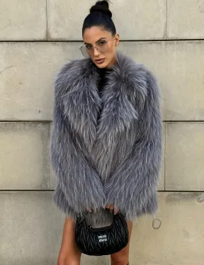 Шуба из меха енота на вязанной основе - фото 10