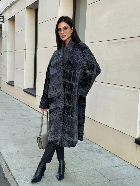 Меховое пальто из каракуля Graphite V-образный воротник - фото 0