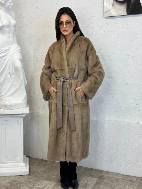 Элегантная норковая шуба кимоно с V-образным воротником в цвете Pastel - фото 6