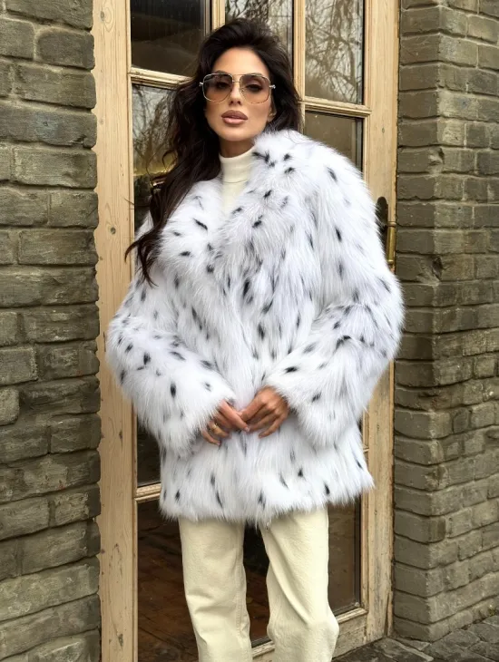 Шуба из цельных шкур натурального меха лисы под рысь (ручная работа) - фото 3