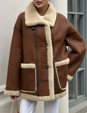 Современная коричневая дубленка из меха кёрли «Casual style» - фото 5