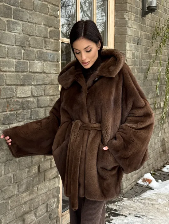 Шуба летучая мышь мех NAFA с капюшоном - цвет соболь - фото 10