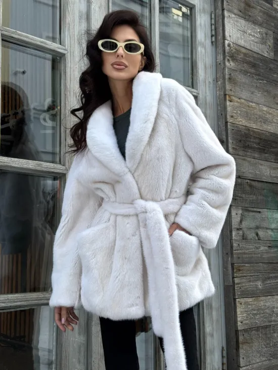 Светлый меховой жакет из норки с воротником шаль и меховым поясом - luxury fur - фото 5