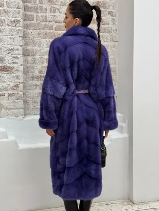 Норковая шуба кимоно с английским воротником в фиолетовом цвете - фото 3