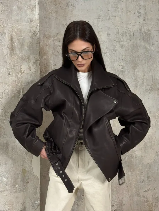 Модная кожаная куртка - бомбер на резинке из натуральной гладкой кожи - фото 11