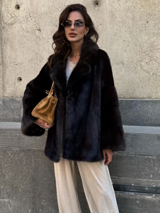 Норковая шуба в цвете махагон - фото 0