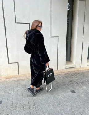 Шуба из норки Velvet с капюшоном в черном цвете - фото 11