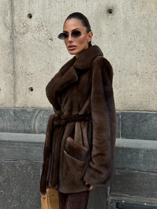 Шуба из скандинавской норки VELVET - цвет соболь - фото 9