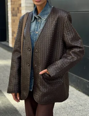 Стильный пиджак из натуральной плетеной кожи - фото 1