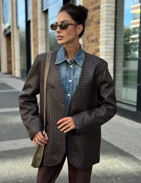 Стильный пиджак из натуральной плетеной кожи - фото 0