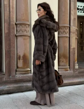 Шуба норковая в цвете мокко с капюшоном куница - фото 5