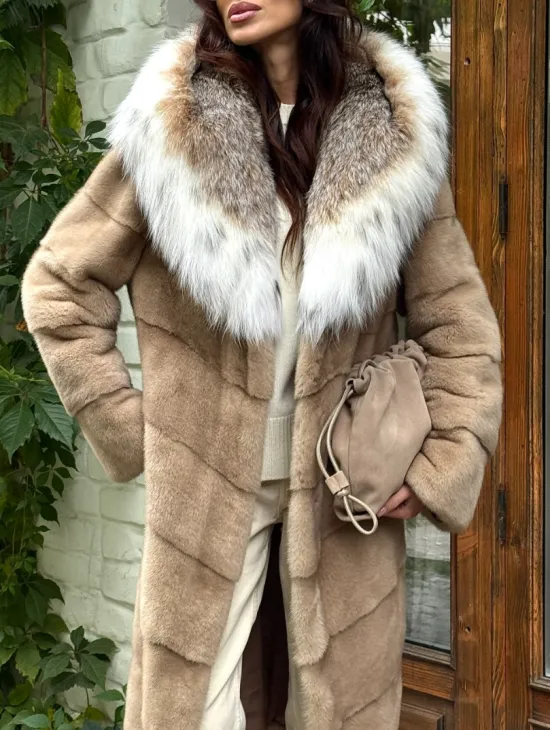 Бежевая норковая шуба с капюшоном рысь - фото 2