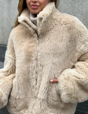 Двухсторонняя короткая дубленка из овчины - фото 2