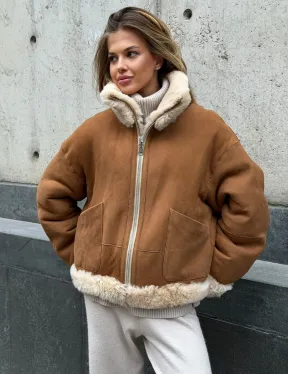 Двухсторонняя короткая дубленка из овчины - фото 6