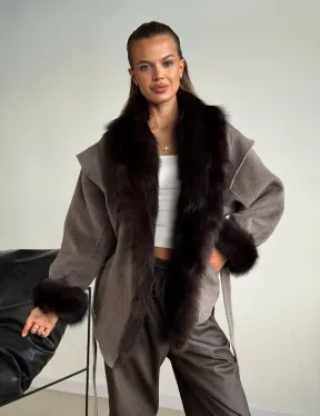 Пальто с мехом фишера - фото 11