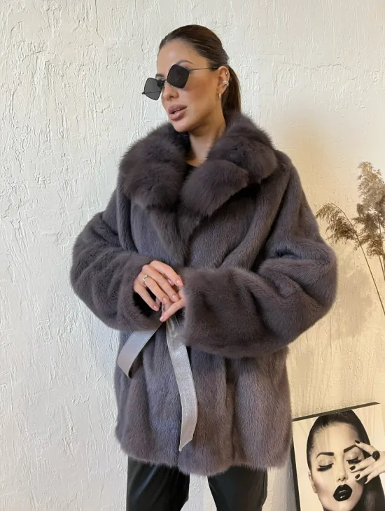 Короткая шуба из меха норки с воротником из меха куницы - фото 3