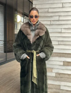 Шуба норковая хаки с воротником из меха куницы - фото 2