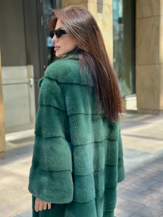 Зеленая шуба мех NAFA английский воротник - фото 3