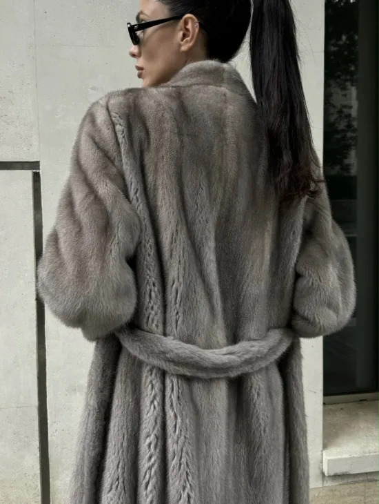 Стильная шуба из скандинавской норки - фото 1
